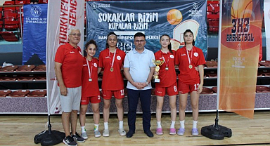 3x3 Basketbol Gençlik Kupası'nda bölge şampiyonu Samsun