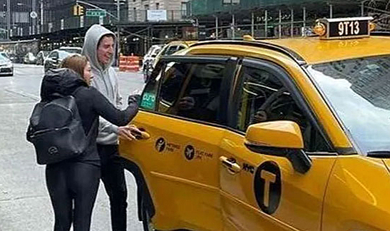 ABD'ye kaçan Eylem Tok ve oğlu yakalandı