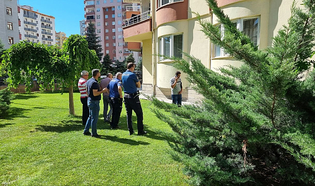 Anneannesine bayramlaşmaya giden küçük çocuk 9. kattan düştü