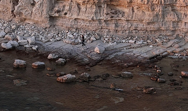 Bozcaada'da dün denizde kaybolan kadın aranıyor