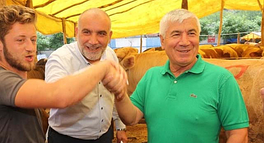 Canik’te kurban pazarı açıldı