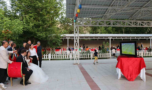 Düğüne milli maç arası