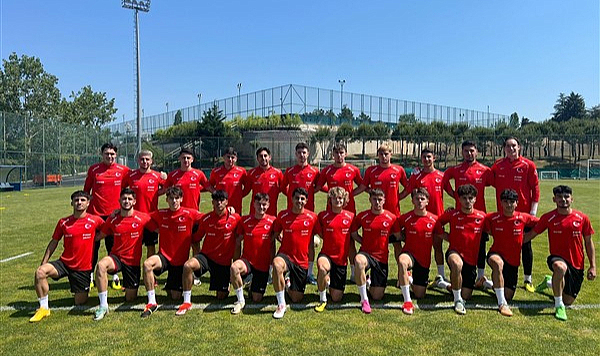 Emre Köroğlu ve Ali Tarkan'ın yer aldığı U18 Milli Takımı çalışmalarını sürdürüyor