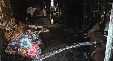 Ev sahibinin sözlerine sinirlendi evi ateşe verdi