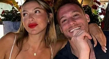 Hadise ve Kerem Bürsin pozu gündeme oturdu