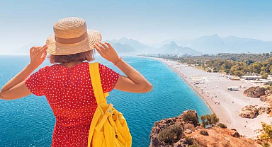 İki kişilik tatilin maliyeti 100 bin lirayı buldu