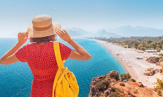 İki kişilik tatilin maliyeti 100 bin lirayı buldu