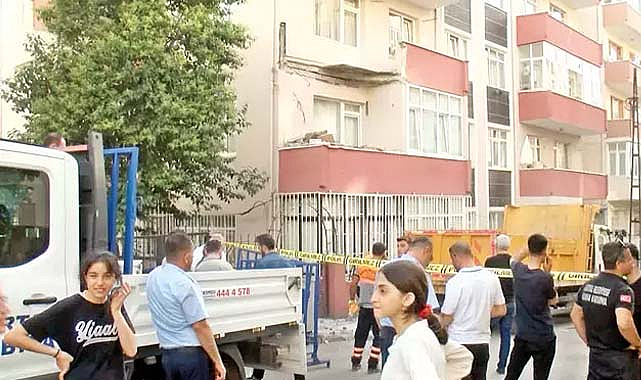 Kartal'da 5 katlı binanın 3. katındaki balkon çöktü