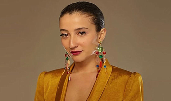 Melike Şahin klibini hayranlarıyla izledi