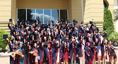 OMÜ Ali Fuad Başgil Hukuk Fakültesi'nde 2024 mezuniyet töreni yapıldı