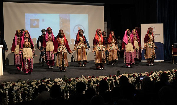 OMÜ'de Türkçe öğrenen uluslararası öğrenciler mezun oldu