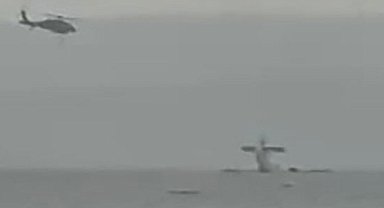 Orman yangınına müdahale eden uçak Bafa Gölü'ne düştü