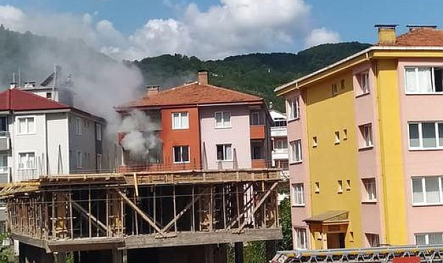 Patlayan mutfak tüpü evi yaktı