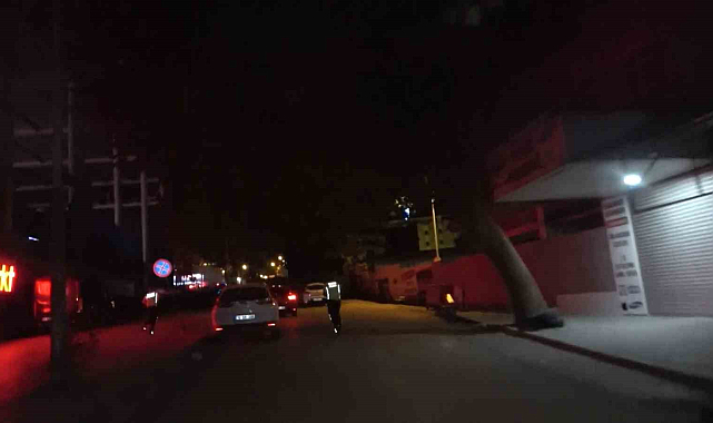 Polisin 'Dur' ihtarına uymayan sürücü, yakalanınca özür diledi