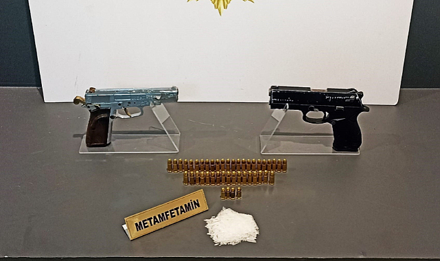 Samsun'da aracından uyuşturucu ve silah çıkan bir kişi gözaltında