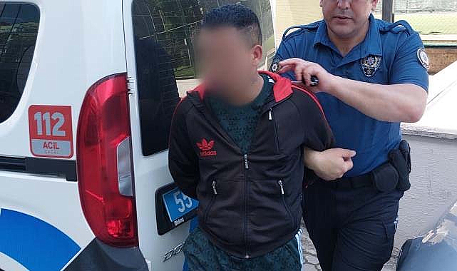 Samsun'da gece yarısı para vermeyen kişiyi bıçakladı