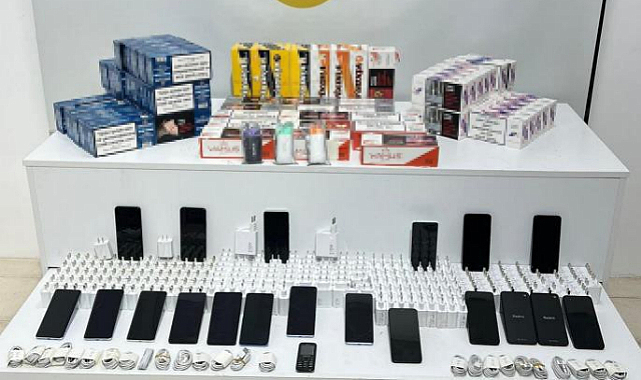 Samsun'da gümrük kaçağı cep telefonu ele geçirildi