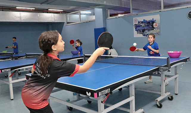 Samsun'da masa tenisinde yoğun tempo