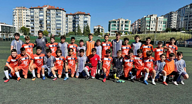 Samsun'da minikler hazırlık maçında karşılaştı