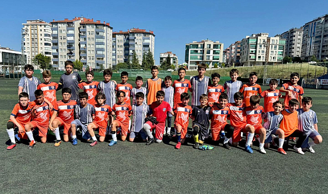 Samsun'da minikler hazırlık maçında karşılaştı