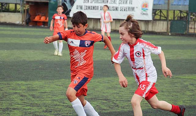 Samsun'da miniklerin maçında kazanan dostluk oldu