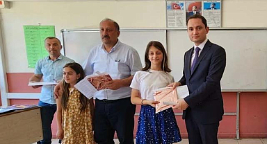 Samsun'da öğrenciler karne heyecanı yaşandı