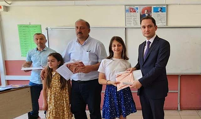 Samsun'da öğrenciler karne heyecanı yaşandı