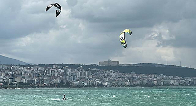 Samsun'da rüzgarı heyecanla birleştiriyorlar