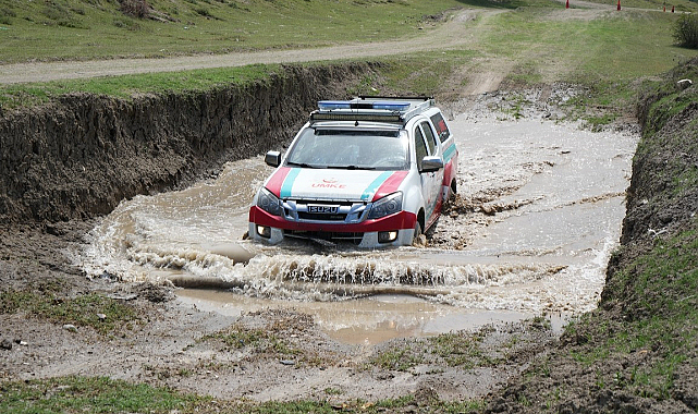 Samsun’da zorlu şartlar altında UMKE eğitimi