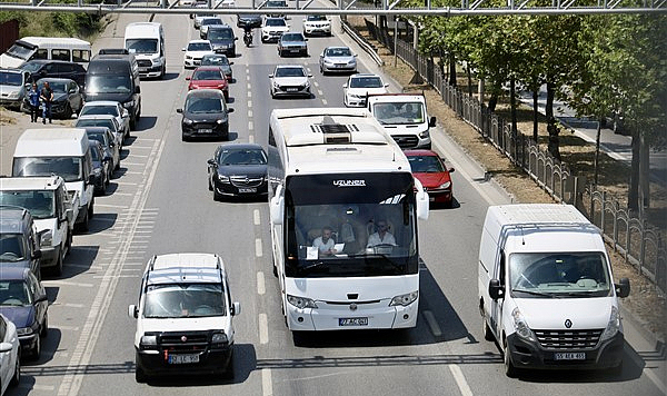 Samsun Trabzon karayolunda bayram trafiği yoğunluğu