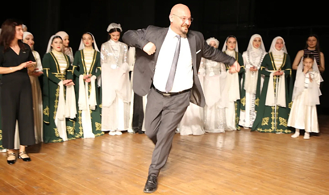 Serhat Türkel'in Çerkes dansı büyük beğeni topladı