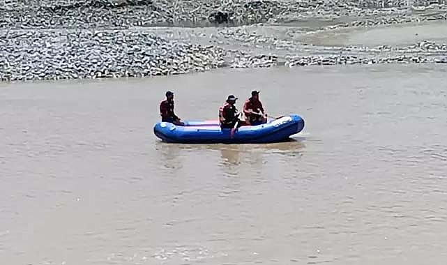 Serinlemek için nehire giren Burak Süner'den haber yok