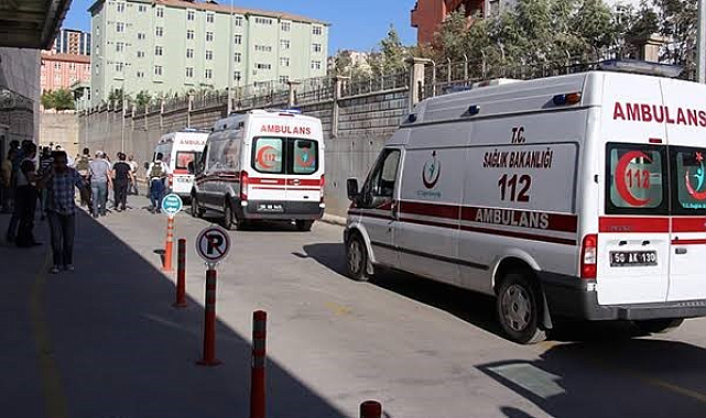 Siirt'te hastane önünde kavga: 5 yaralı