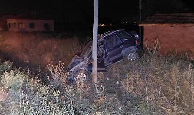 Afyonkarahisar'da kontrolden çıkan araç kaza yaptı! 6 kişi yaralandı