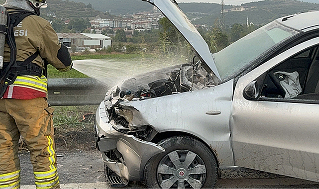 Düzce'de kaza yapan araç alev aldı şans eseri ölen olmadı