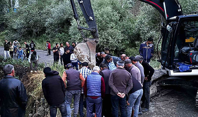 Erzurum'da sel ve yağış ilçeleri felç etti