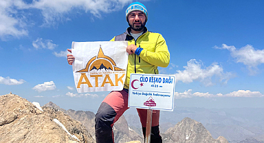 Giresunlu dağcı Cemre Demiröz  Cilo Dağı'nın Reşko zirvesine tırmandı