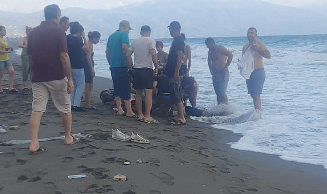 Hatay'ın Samandağ ilçesinde denizde boğulma tehlikesi geçiren kişi hastanede öldü