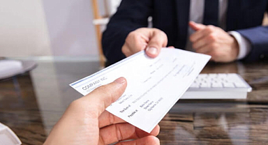 Karşılıksız çek patladı!