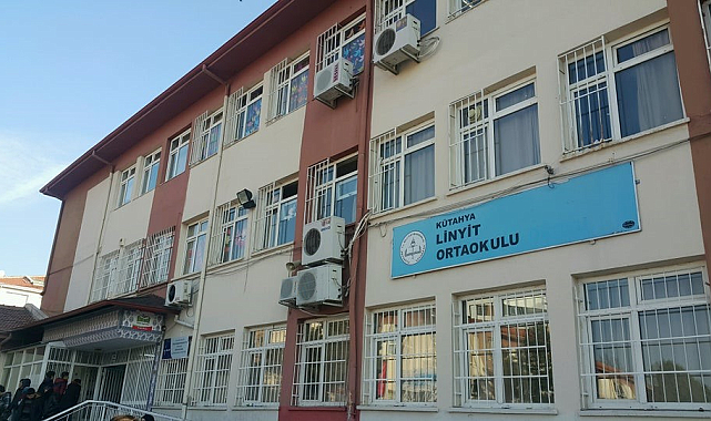 Kütahya'da okul müdür yardımcısına bıçaklı saldırı