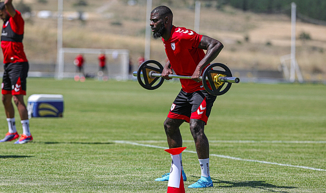 Laura Samsunspor’da kalmak istiyor