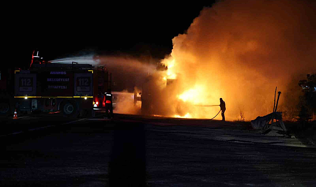 Nevşehir'de seyir halindeki tır alev alev yandı