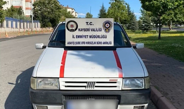 Oto hırsızları suç makinesi çıktı