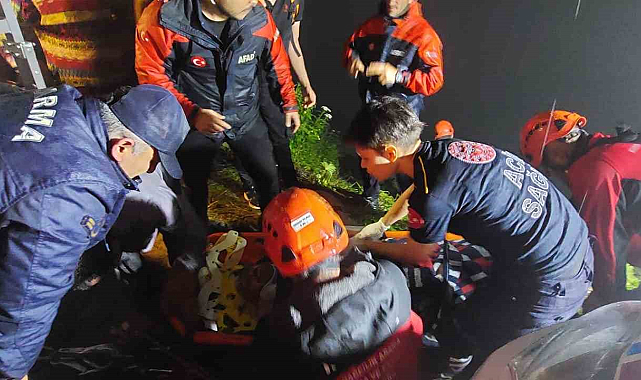 Rize'de bir araç uçuruma yuvarlandı