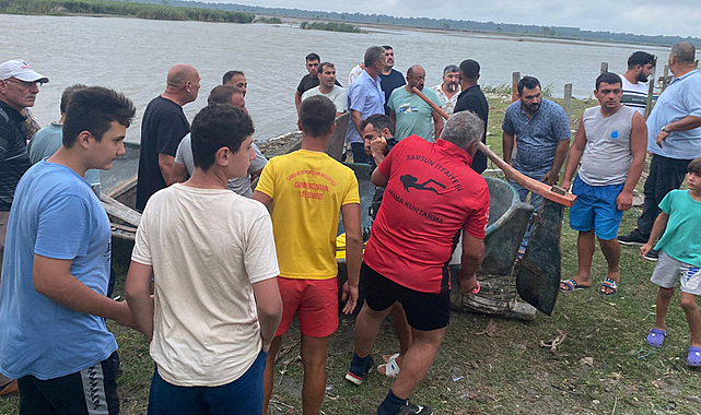  Samsun'da 19 Mayıs ilçesinde  alabora olan teknede 2 kişi kayboldu