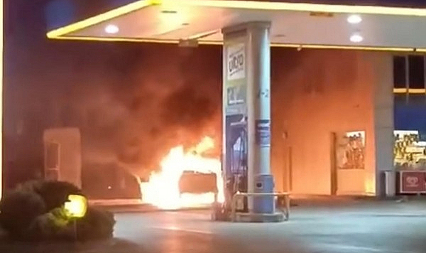 Samsun'da akaryakıt istasyonunda korkutan yangın