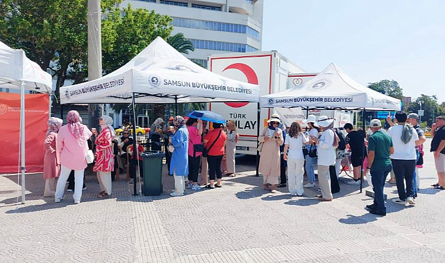 Samsun'da ücretsiz limonata ve su ikramı