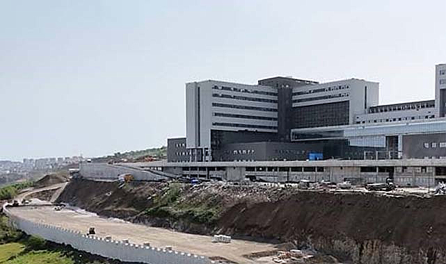 Samsun Şehir Hastanesi'nin yol yapım çalışmaları sürüyor