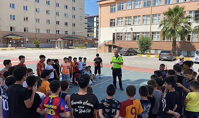 Samsun'un Bafra İlçesi'nde öğrencilere trafik eğitimi 