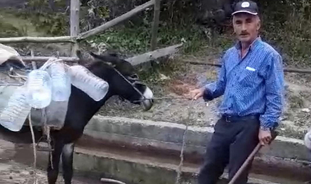 Samsun Yakakent'te vatandaşlar eşek ile su taşıyor